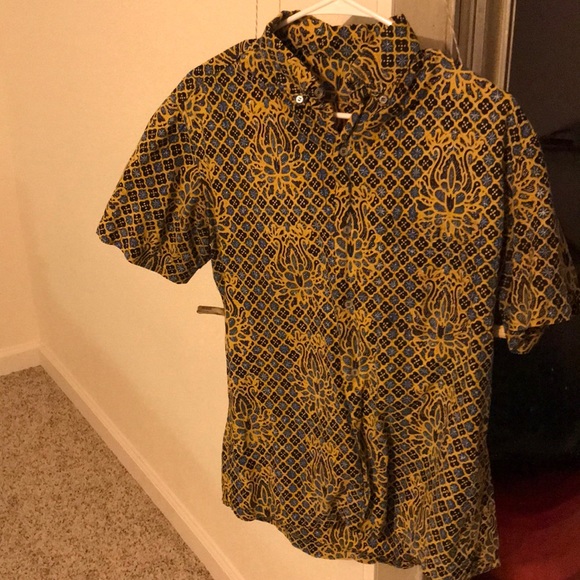 Button down top - Picture 2 of 3